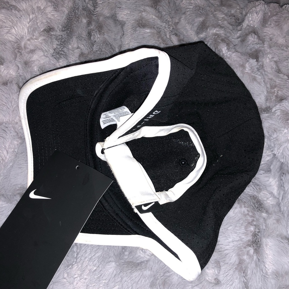 Nike Hat - Picture 3 of 6